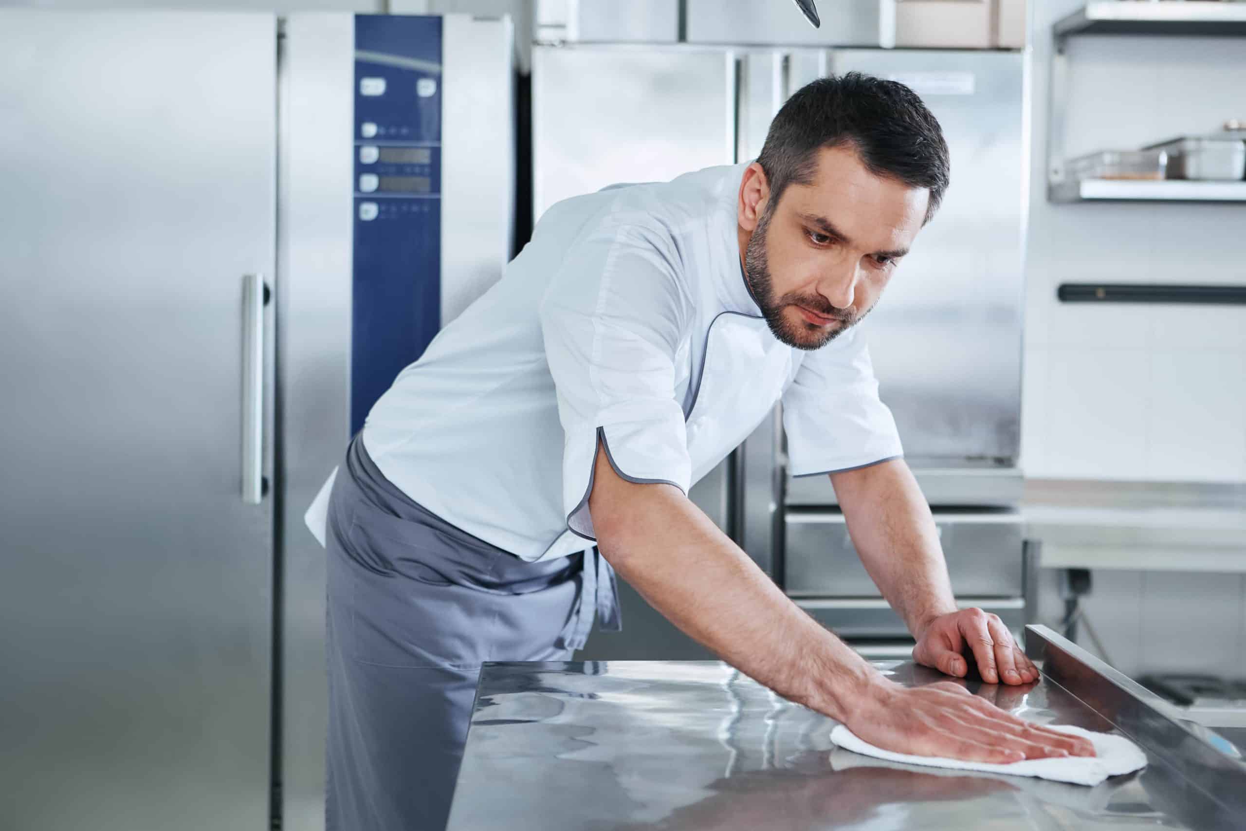 Cleaning Commercial kitchen